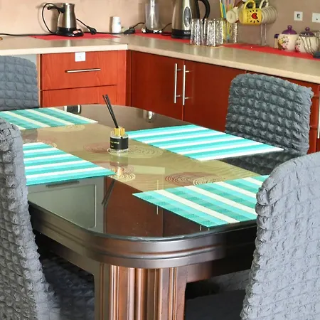 Elvis Apartamento Sarandë